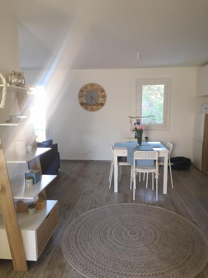Appartement Proche Mer Avec Terrasse Et Jardin Privatif Ιέρ Εξωτερικό φωτογραφία