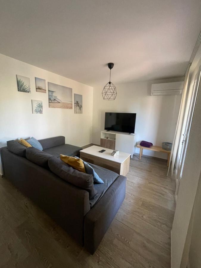 Appartement Proche Mer Avec Terrasse Et Jardin Privatif Ιέρ Εξωτερικό φωτογραφία
