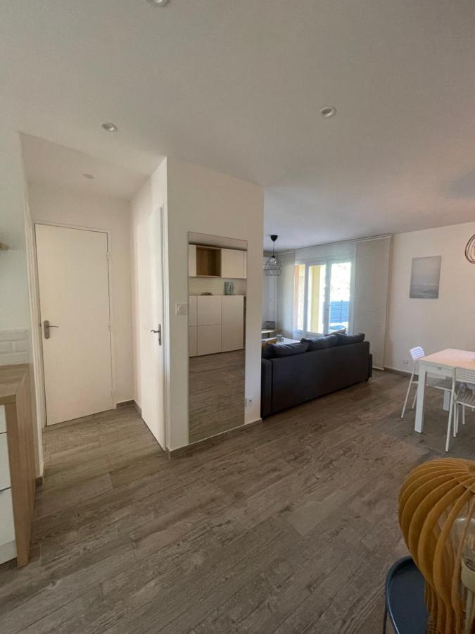 Appartement Proche Mer Avec Terrasse Et Jardin Privatif Ιέρ Εξωτερικό φωτογραφία