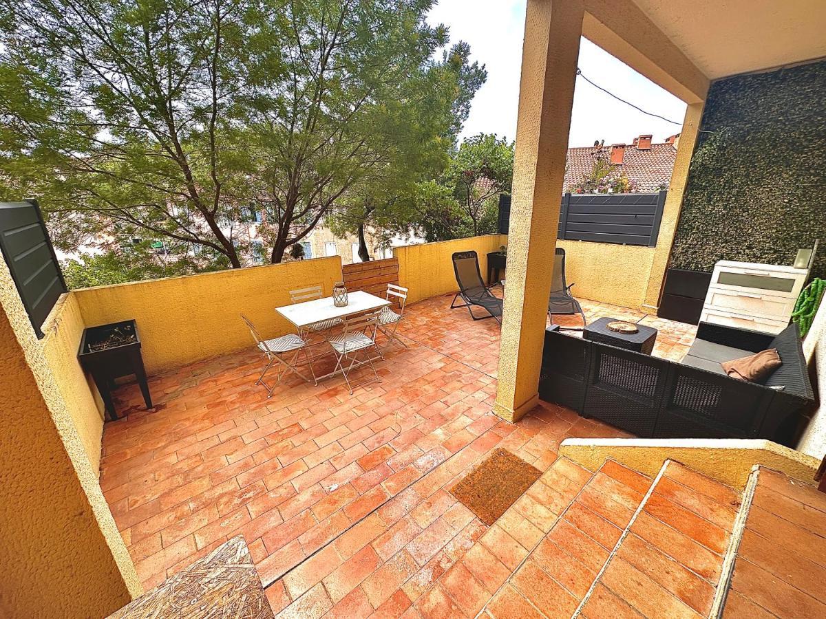 Appartement Proche Mer Avec Terrasse Et Jardin Privatif Ιέρ Εξωτερικό φωτογραφία